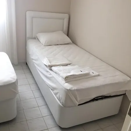 Gundogan Koyu Manzarali Holiday home *